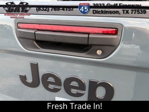 Used 2024 Jeep Gladiator Sport image 9