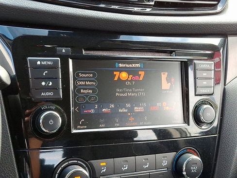 Used 2022 Nissan Rogue Sport S image 16