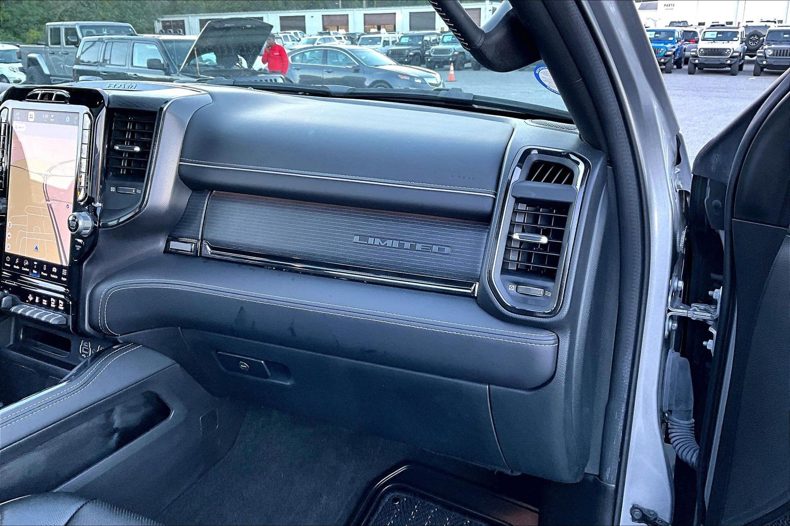 Used 2022 RAM 1500 Limited AWD/4WD image 14