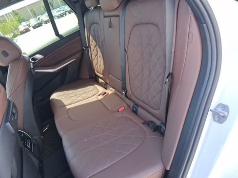 Used 2023 BMW X5 sDrive40i w/ Premium Package RWD image 16