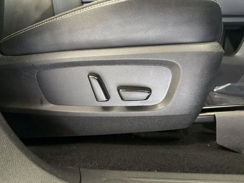 Used 2022 Nissan Pathfinder SL w/ SL Black Package image 22