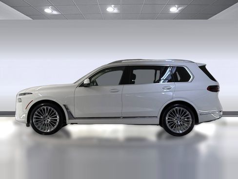 New 2026 BMW X7 xDrive40i image 2