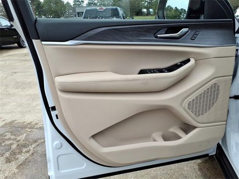 New 2025 Jeep Grand Cherokee L Limited image 20