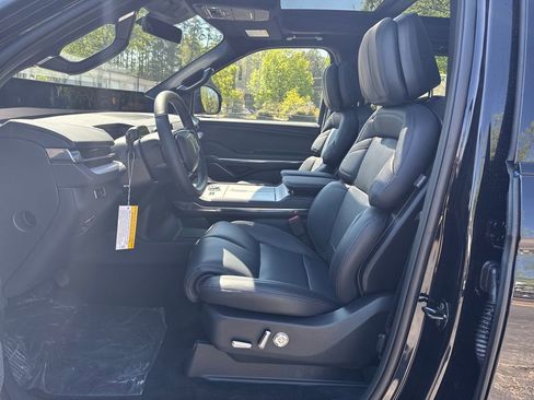 New 2026 Lincoln Navigator L Reserve w/ Jet Appearance Package AWD/4WD image 25