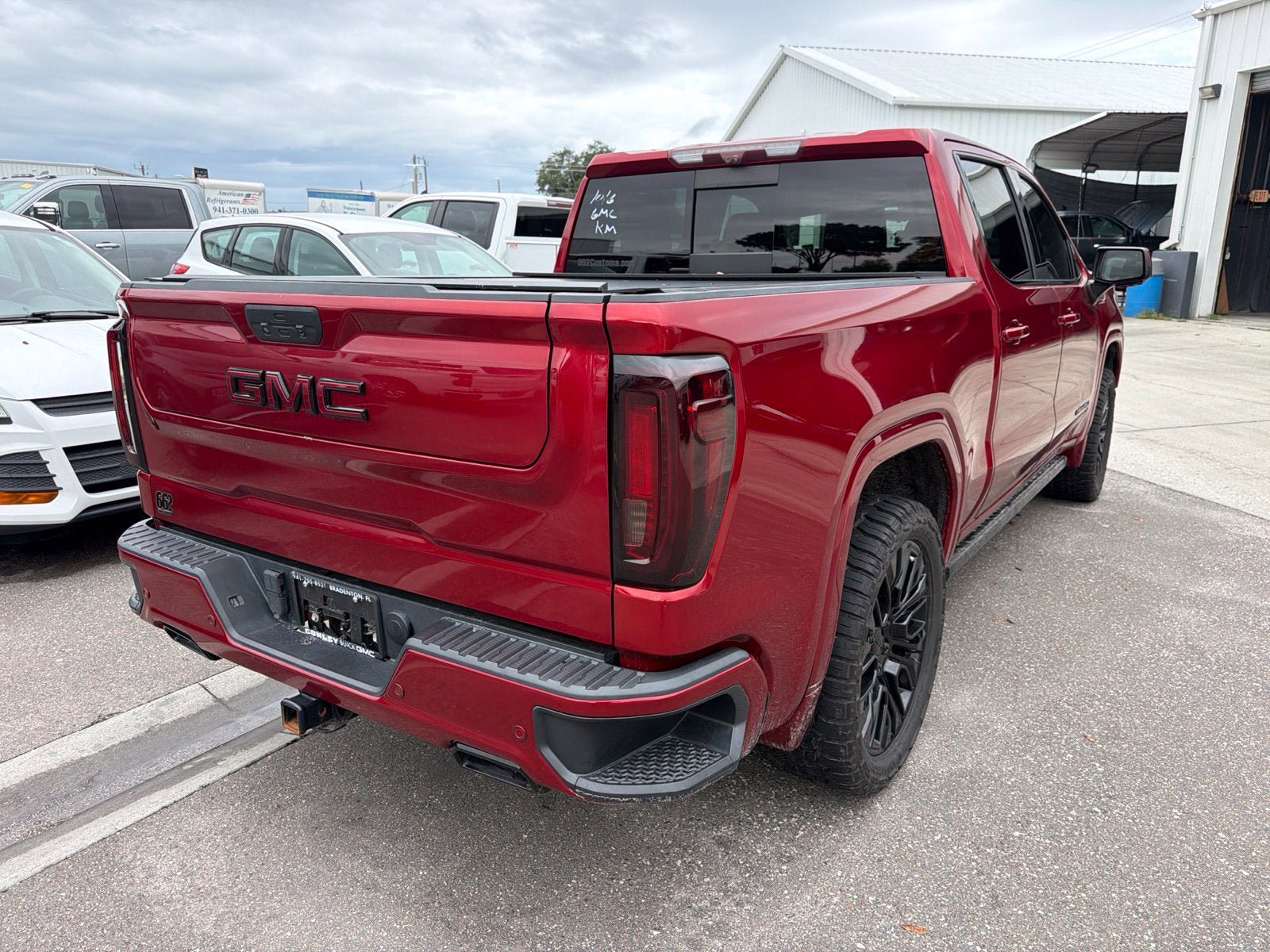 Used 2021 GMC Sierra 1500 Denali w/ Denali Ultimate Package AWD/4WD image 11