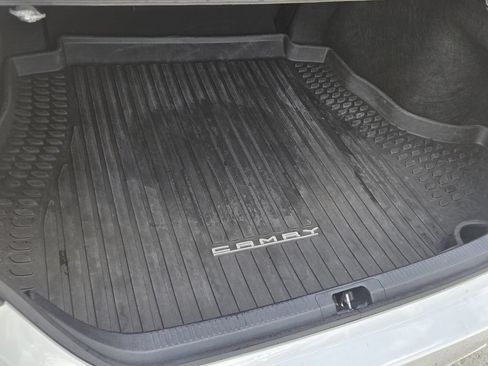 Used 2023 Toyota Camry SE FWD image 13