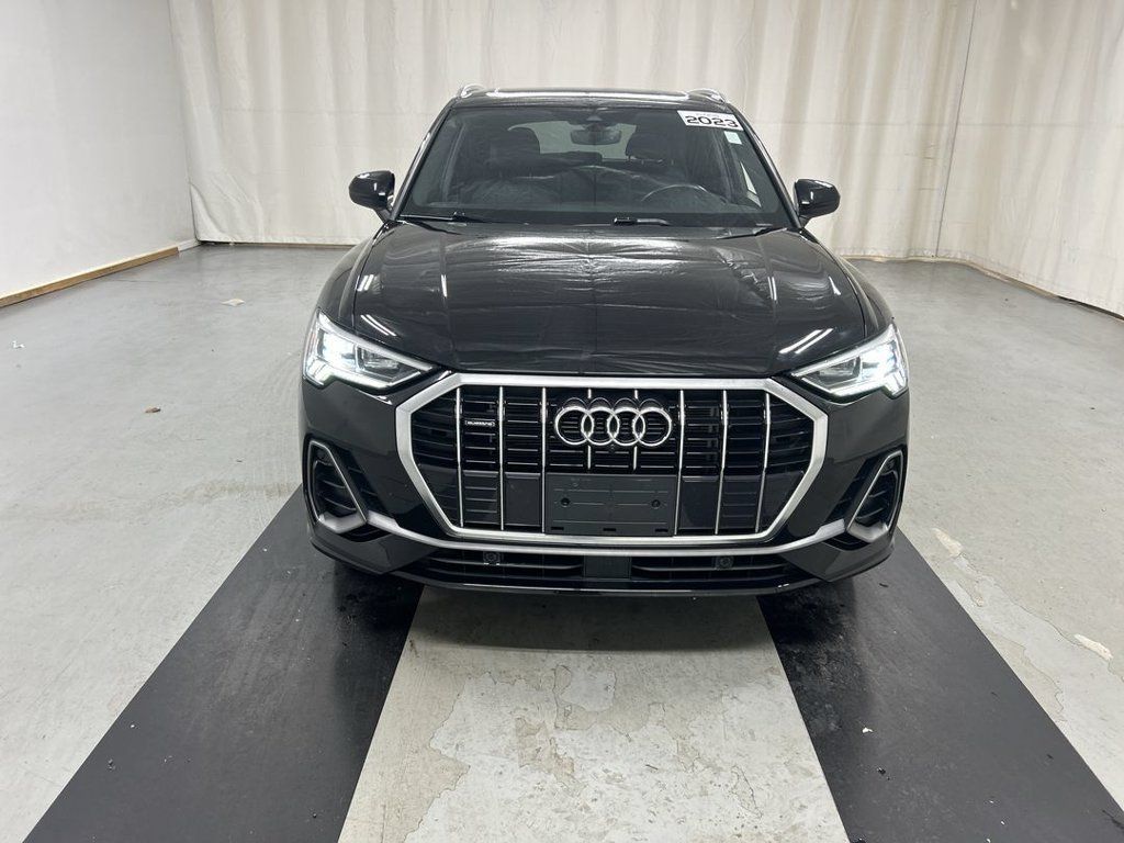 Used 2022 Audi Q3 2.0T Premium Plus AWD/4WD image 3