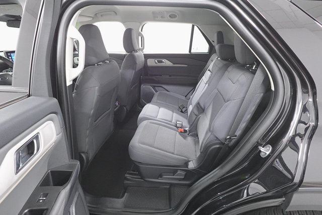 Used 2025 Ford Explorer Active RWD image 27
