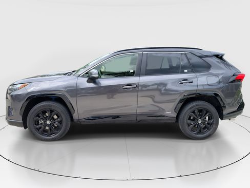 Certified 2024 Toyota RAV4 SE AWD/4WD image 4
