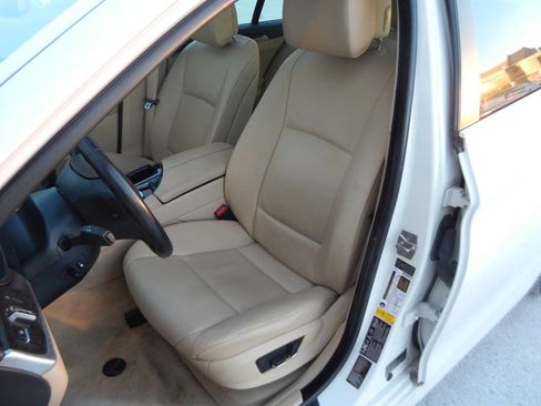 Used 2012 BMW 535i xDrive Sedan image 30