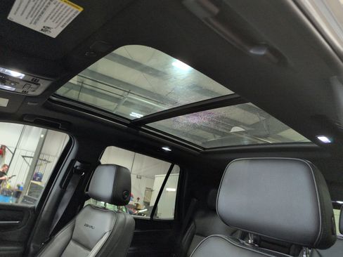 Used 2022 GMC Yukon Denali image 11