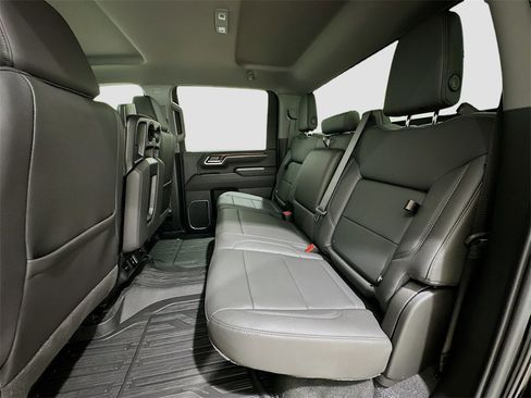 New 2026 GMC Sierra 3500 SLT image 32