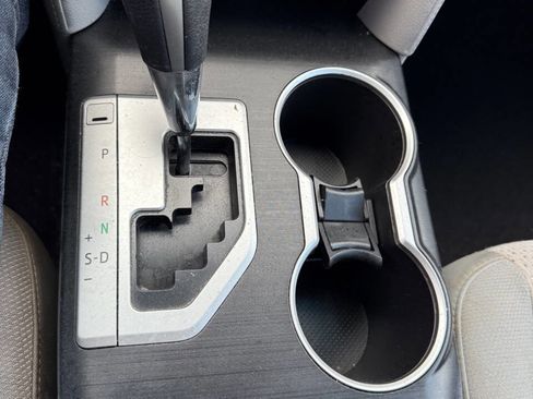 Used 2012 Toyota Camry SE image 13