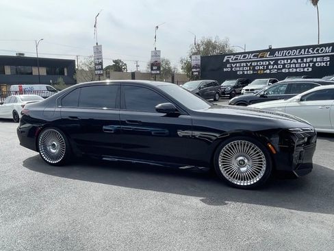 Used 2025 BMW 740i RWD image 19