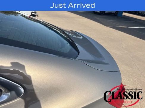 Used 2017 Chevrolet Malibu LT w/ Leather Package image 11