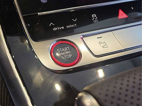 New 2026 Audi SQ8 Premium Plus AWD/4WD image 14