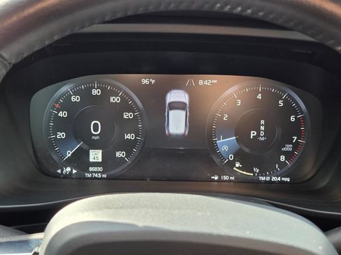 Used 2019 Volvo XC40 T5 Momentum AWD/4WD image 25