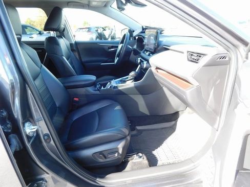 Used 2024 Toyota RAV4 Limited w/ Advanced Technology Package image 18