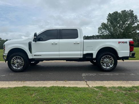 Used 2025 Ford F250 Lariat w/ Lariat Ultimate Package AWD/4WD image 8