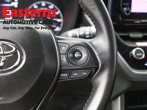 Used 2024 Toyota Corolla Cross LE image 16