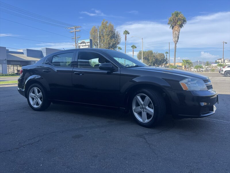 Used 2012 Dodge Avenger SXT FWD image 10