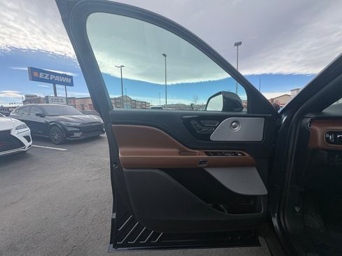 Certified 2021 Lincoln Aviator Reserve w/ Equipment Group 202A image 19