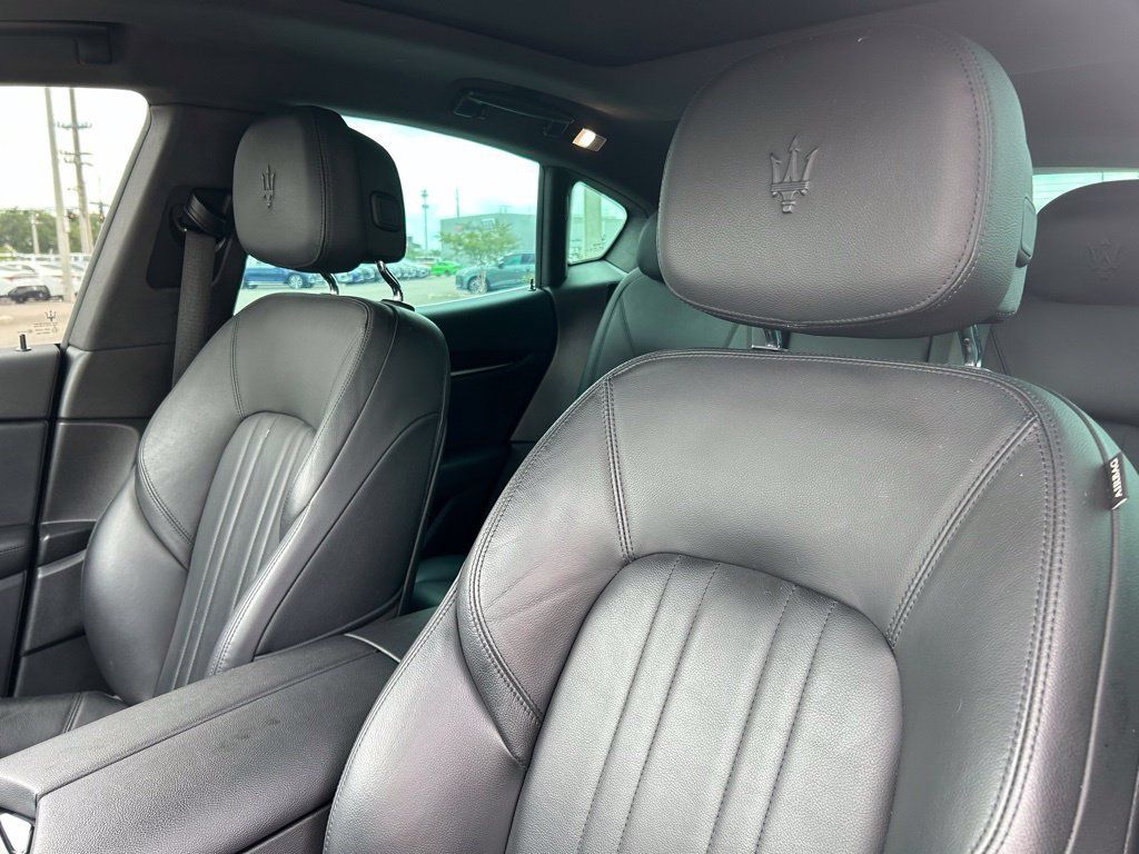 Used 2023 Maserati Levante GT AWD/4WD image 17