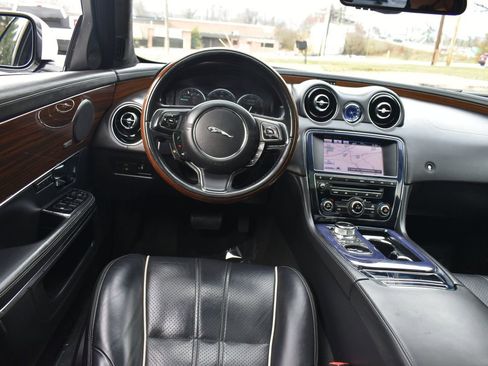 Used 2013 Jaguar XJ L Supercharged image 15