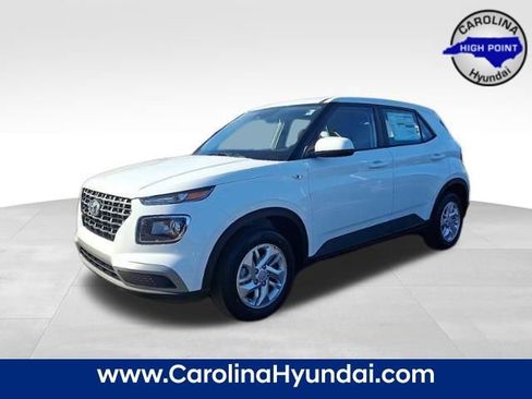 New 2026 Hyundai Venue SE image 2