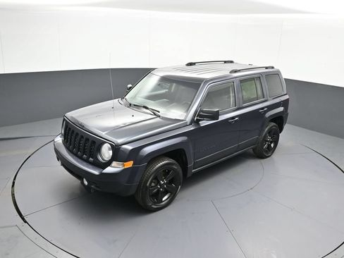 Used 2015 Jeep Patriot Sport w/ Power Value Group FWD image 33