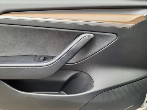 Used 2022 Tesla Model 3 Long Range AWD/4WD image 22