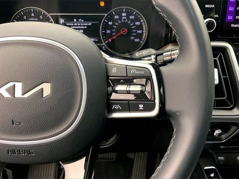 Used 2023 Kia Sorento X-Line EX image 19