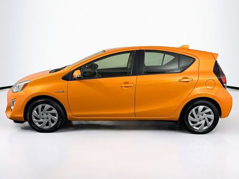 Used 2015 Toyota Prius C Two image 7