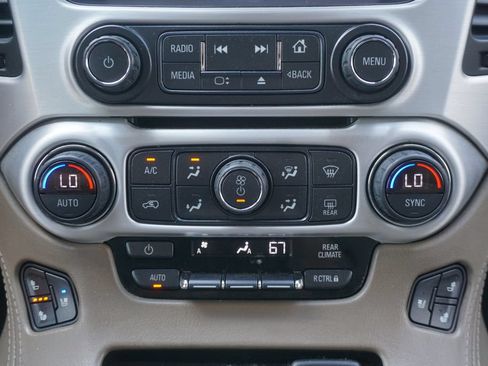 Used 2019 GMC Yukon XL SLT w/ Open Road Package RWD image 17