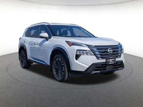 Used 2024 Nissan Rogue Platinum w/ Platinum Premium Package image 3