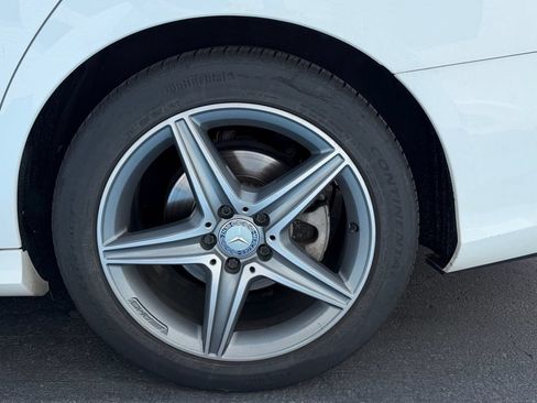 Used 2017 Mercedes-Benz E 300 4MATIC image 17