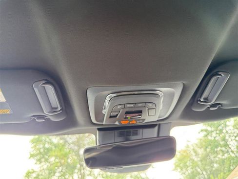 Used 2024 Toyota bZ4X AWD image 30