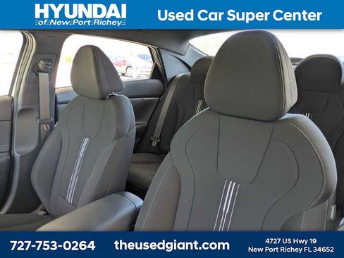 Used 2026 Hyundai Elantra Sport FWD image 7