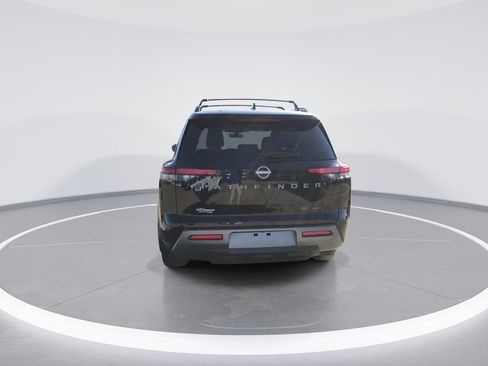 New 2026 Nissan Pathfinder SL image 7