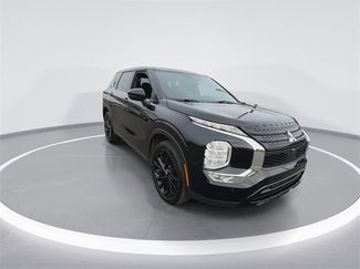 Used 2023 Mitsubishi Outlander SEL video 2