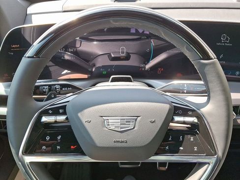 New 2026 Cadillac Vistiq Luxury w/ LPO, Floor Liner Package image 9