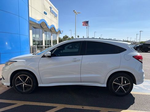 Certified 2019 Honda HR-V Touring image 5