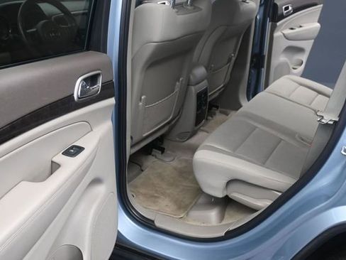 Used 2012 Jeep Grand Cherokee Laredo RWD image 17