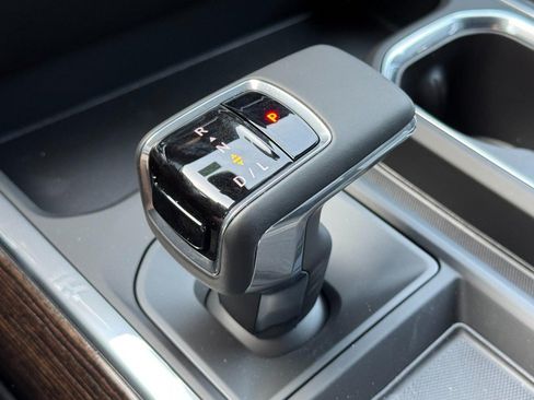 New 2026 GMC Sierra 1500 Elevation w/ Elevation Premium Package AWD/4WD image 17