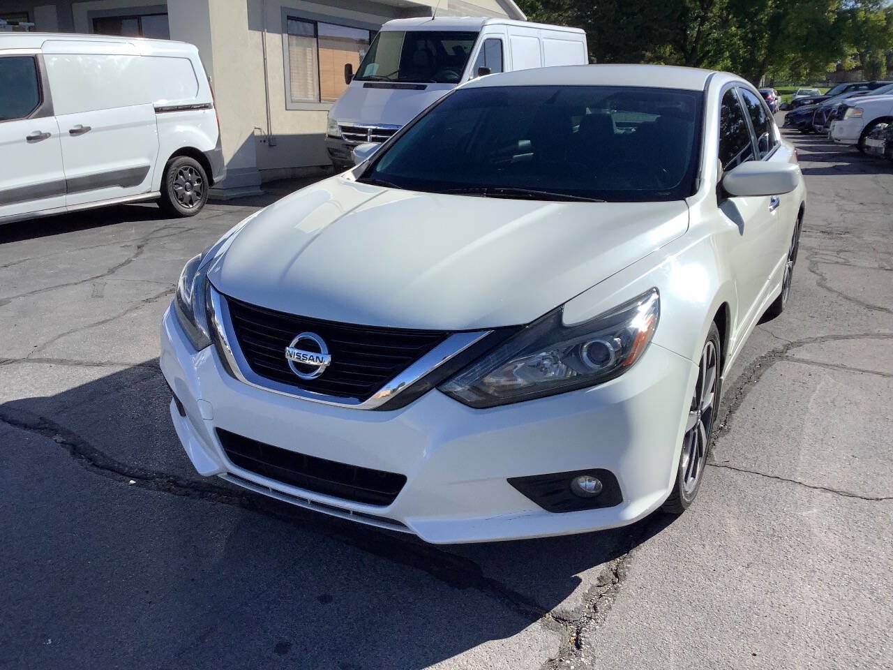 Used 2017 Nissan Altima 3.5 SR FWD image 4