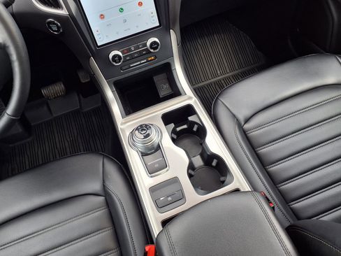 Used 2023 Ford Edge SEL w/ Convenience Package image 11