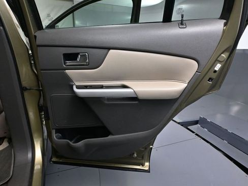 Used 2013 Ford Edge SEL image 34