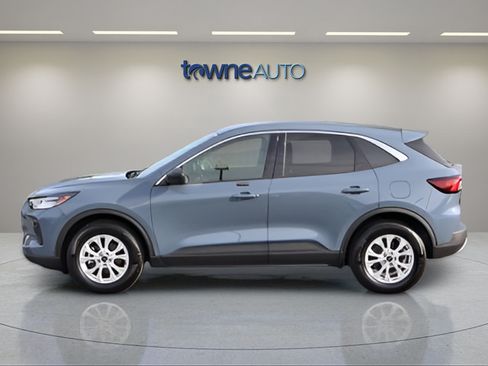 Used 2023 Ford Escape Active w/ Tech Pack #1 AWD/4WD image 4