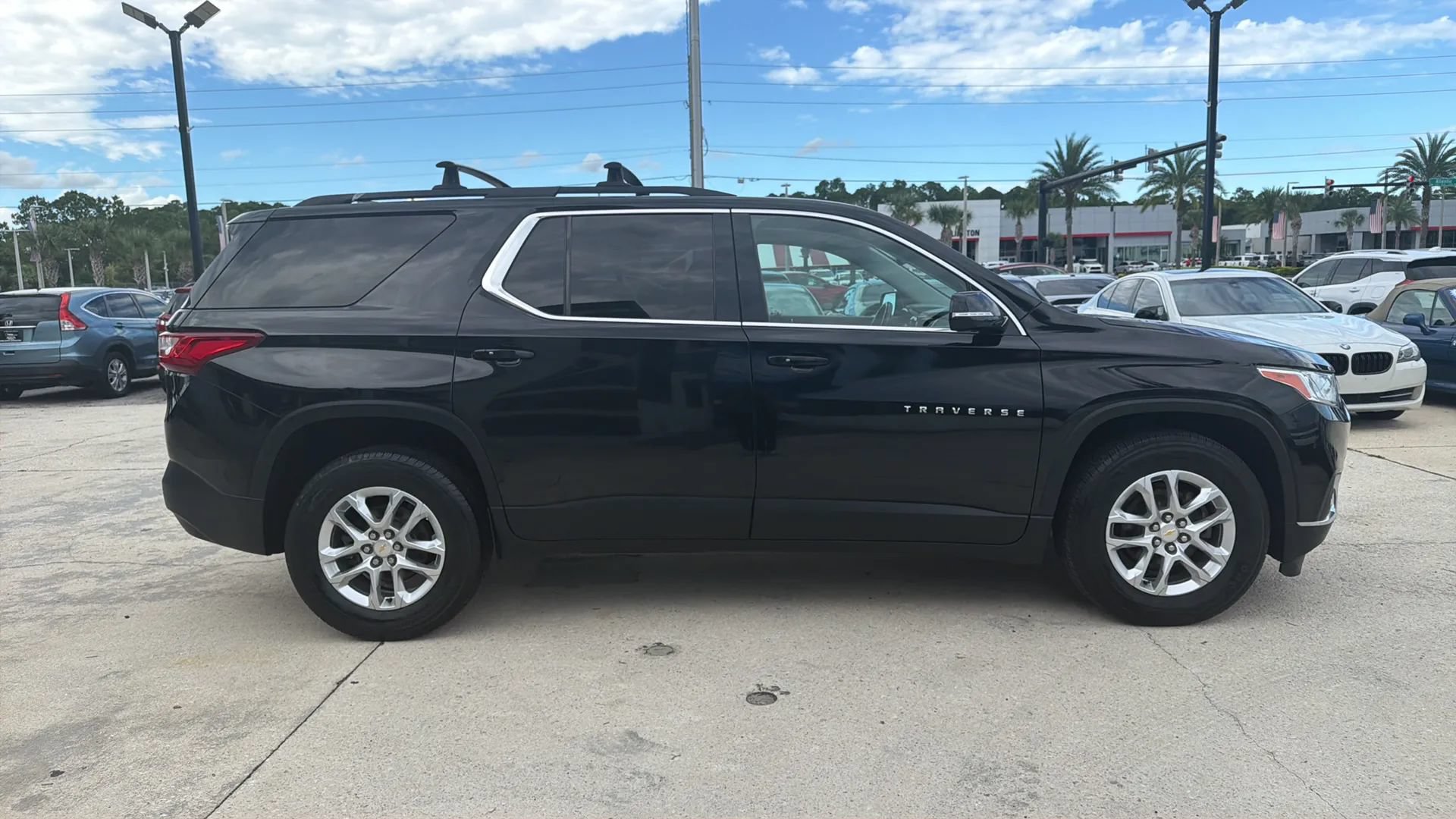 Used 2019 Chevrolet Traverse LT AWD/4WD image 6