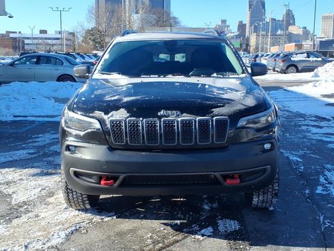 Used 2019 Jeep Cherokee Trailhawk w/ Comfort/Convenience Group image 2